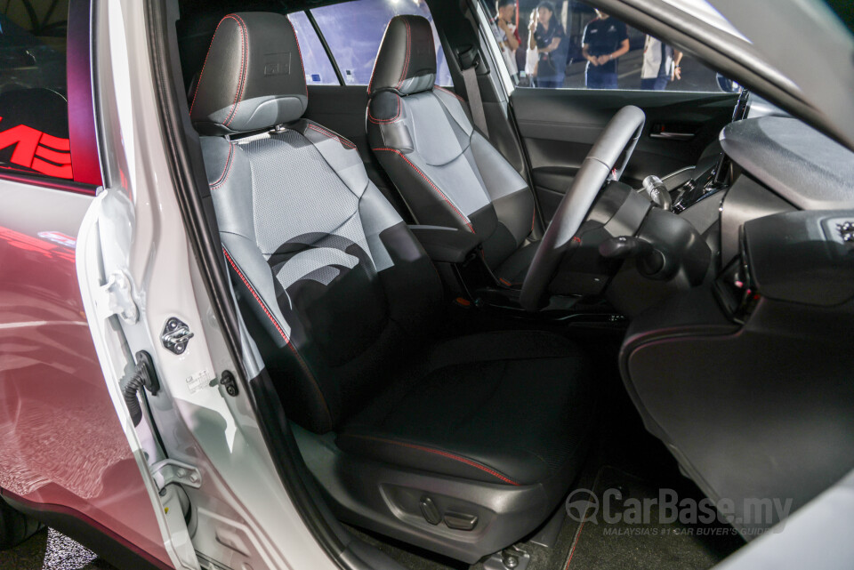 Toyota Corolla Cross XG10 (2021) Interior