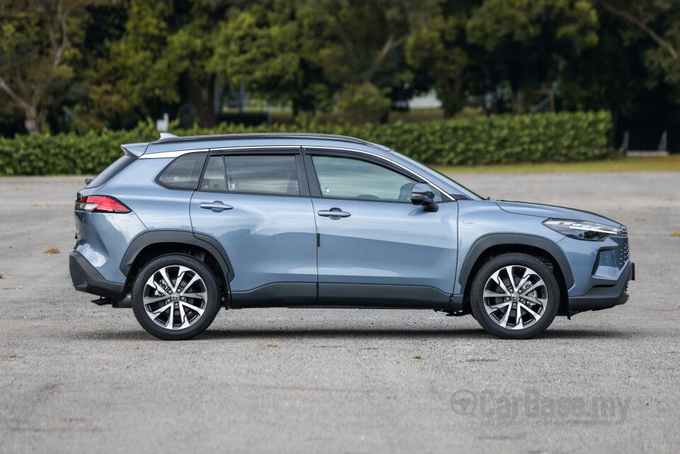 Toyota Corolla Cross XG10 Facelift (2024) Exterior