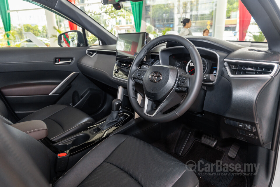 Toyota Corolla Cross XG10 Facelift (2024) Interior