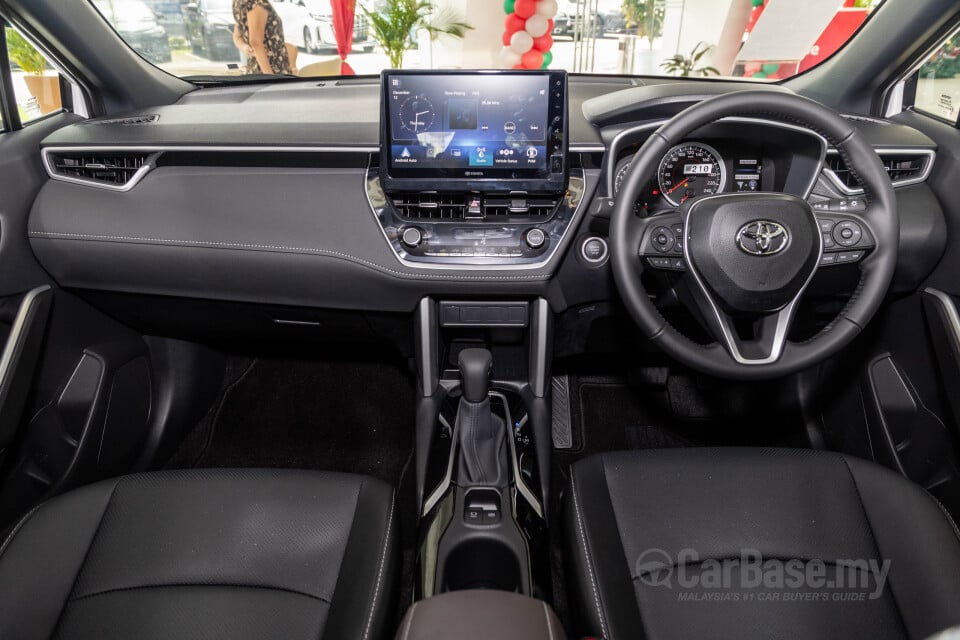 Toyota Corolla Cross XG10 Facelift (2024) Interior
