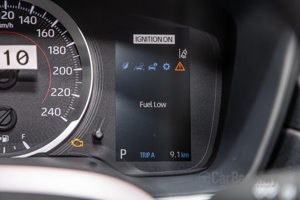 Toyota Corolla Cross XG10 Facelift (2024) Interior