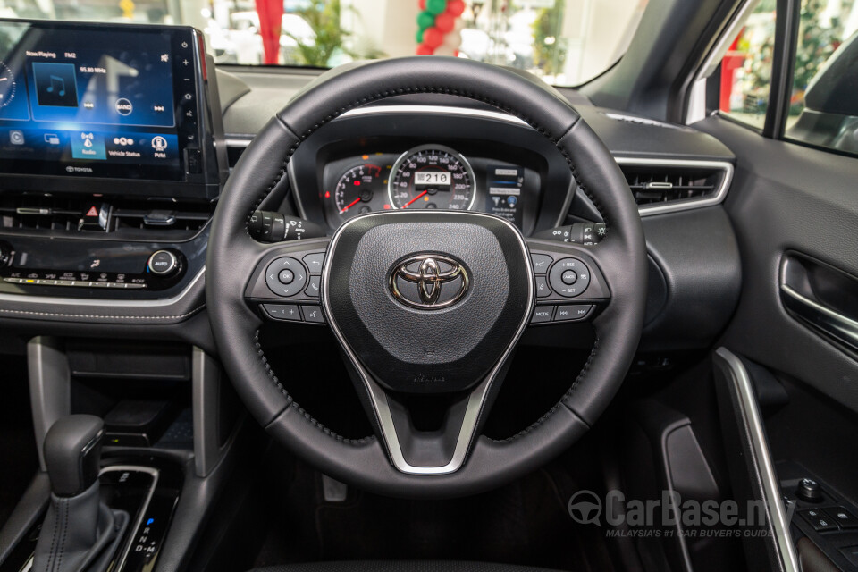 Toyota Corolla Cross XG10 Facelift (2024) Interior