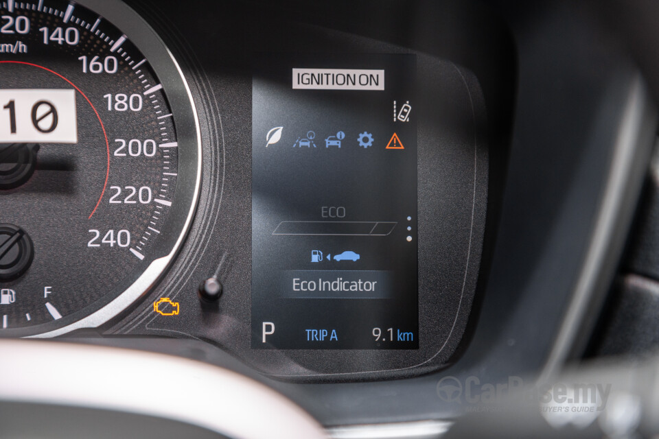 Toyota Corolla Cross XG10 Facelift (2024) Interior