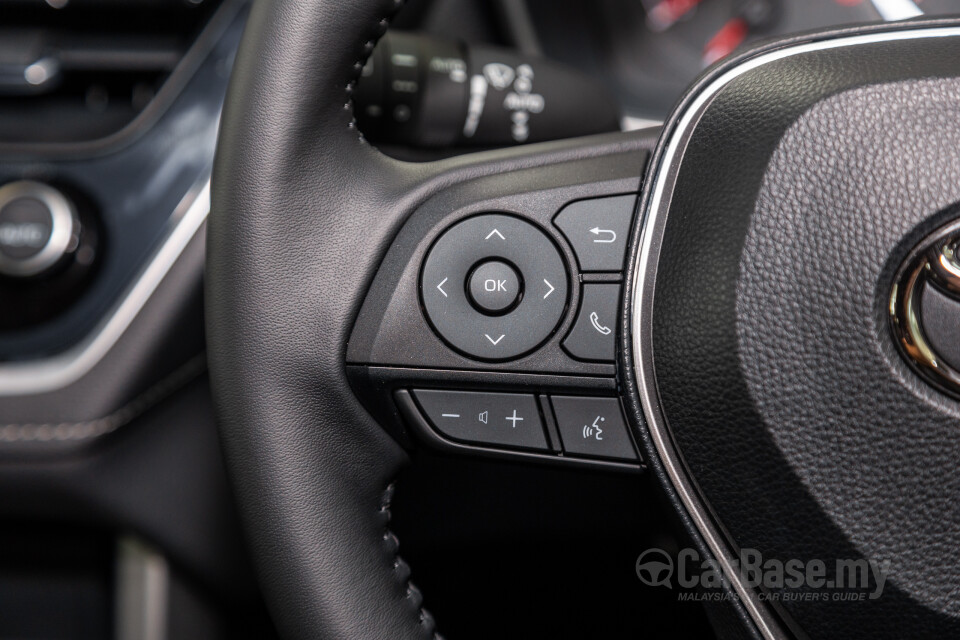Toyota Corolla Cross XG10 Facelift (2024) Interior