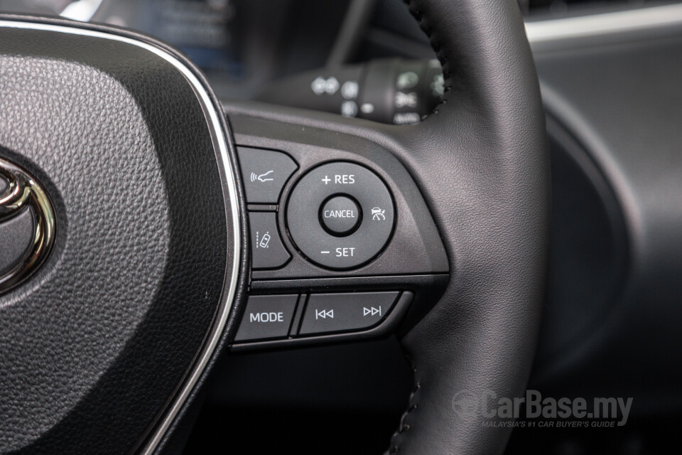 Toyota Corolla Cross XG10 Facelift (2024) Interior