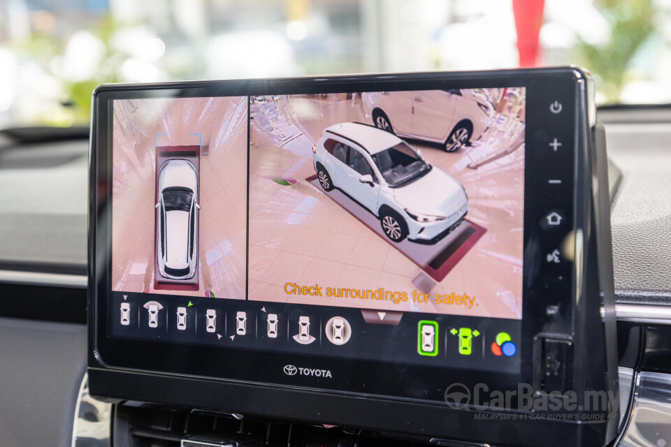 Toyota Corolla Cross XG10 Facelift (2024) Interior