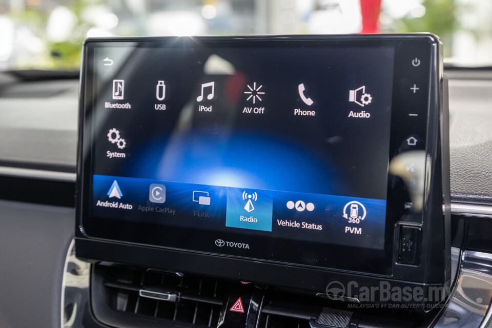 Toyota Corolla Cross XG10 Facelift (2024) Interior
