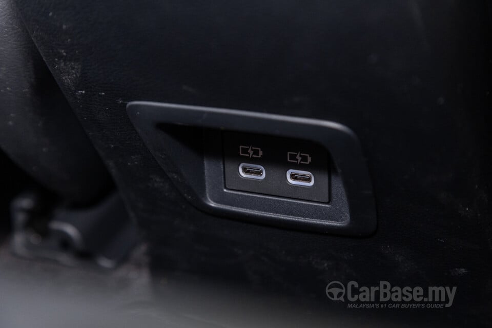 Toyota Corolla Cross XG10 Facelift (2024) Interior