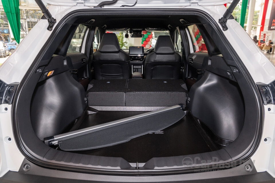 Toyota Corolla Cross XG10 Facelift (2024) Interior