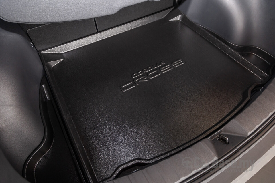 Toyota Corolla Cross XG10 Facelift (2024) Interior