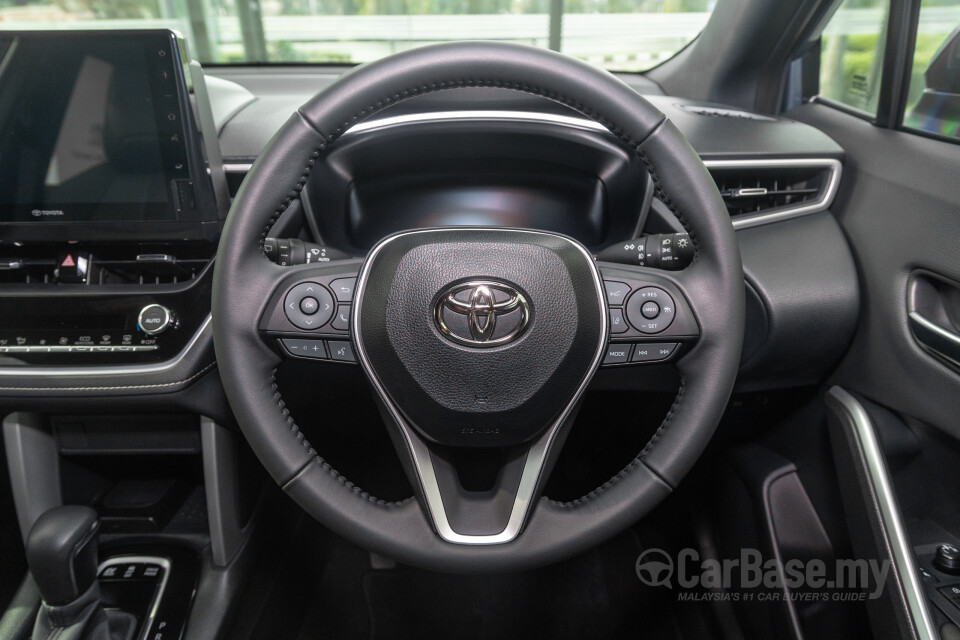 Toyota Corolla Cross XG10 Facelift (2024) Interior