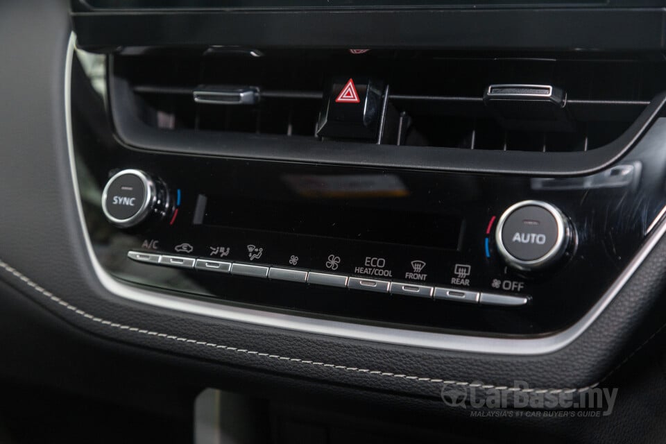 Toyota Corolla Cross XG10 Facelift (2024) Interior