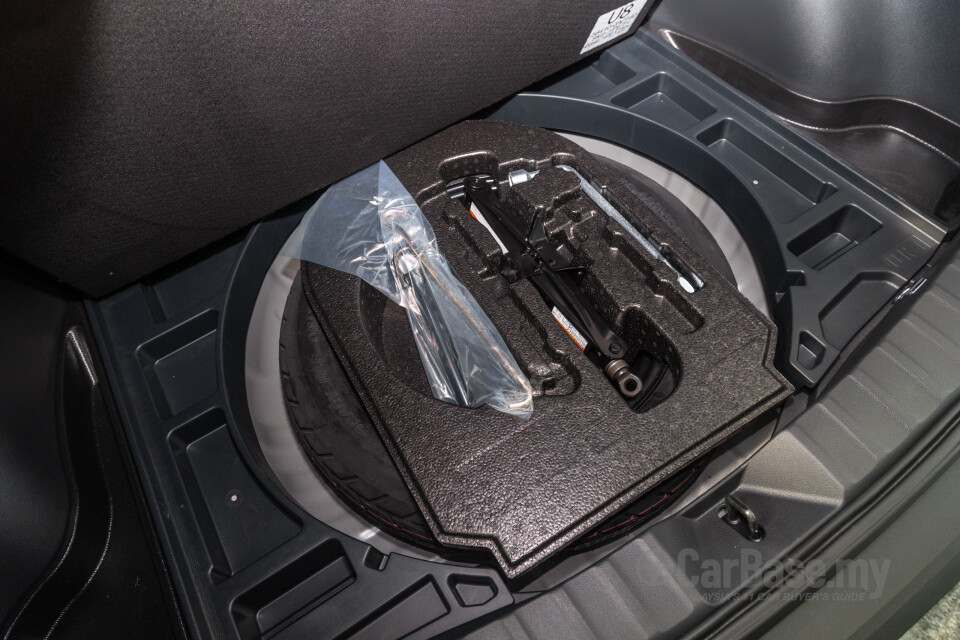 Toyota Corolla Cross XG10 Facelift (2024) Interior