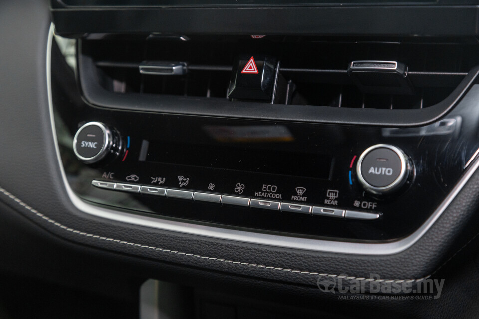 Toyota Corolla Cross XG10 Facelift (2024) Interior