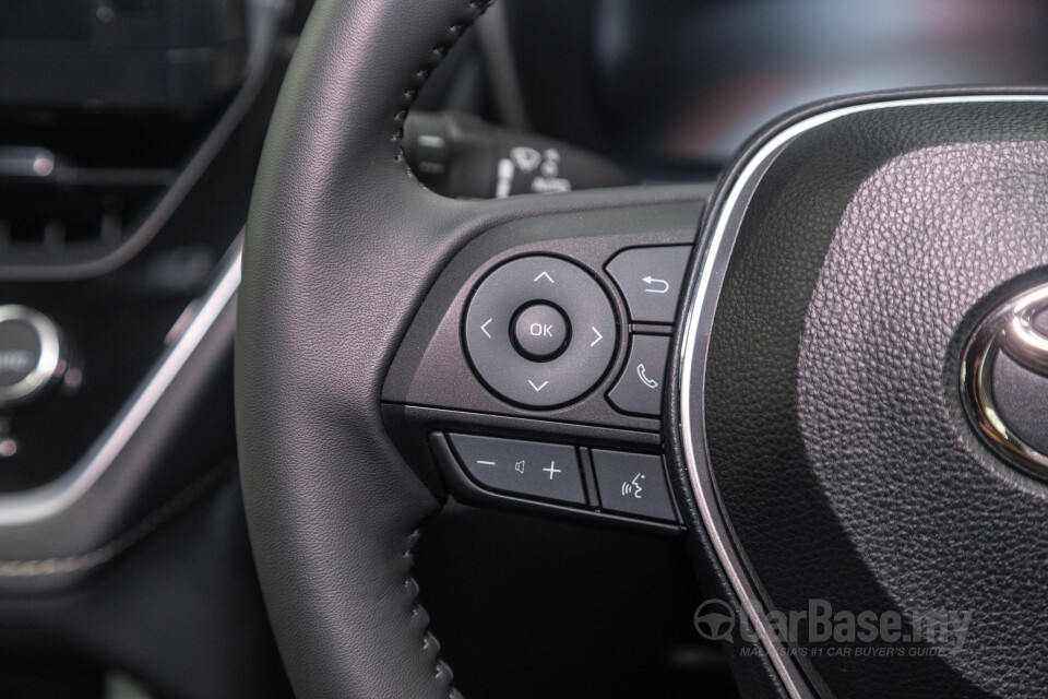 Toyota Corolla Cross XG10 Facelift (2024) Interior