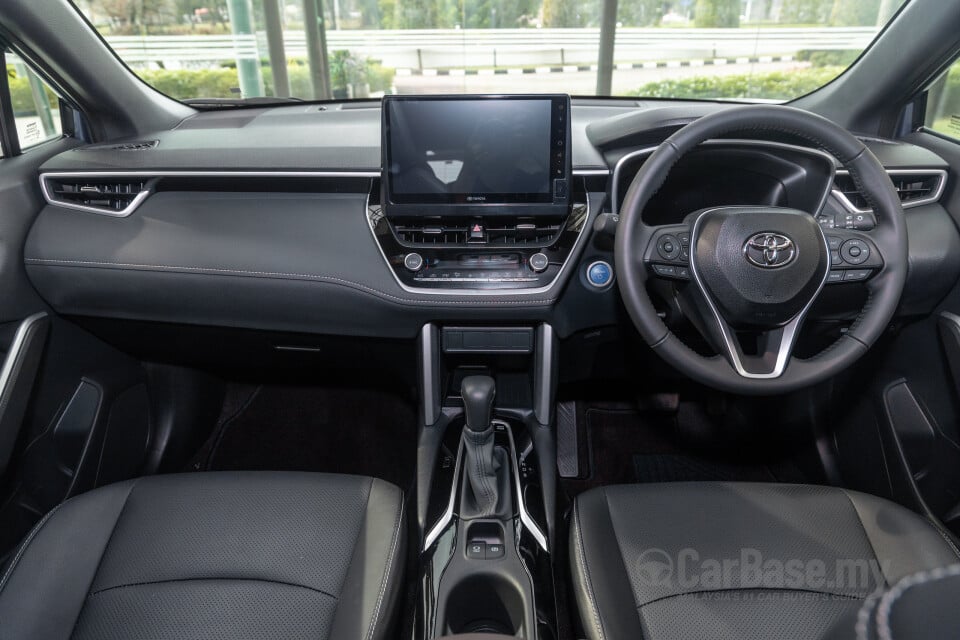 Toyota Corolla Cross XG10 Facelift (2024) Interior