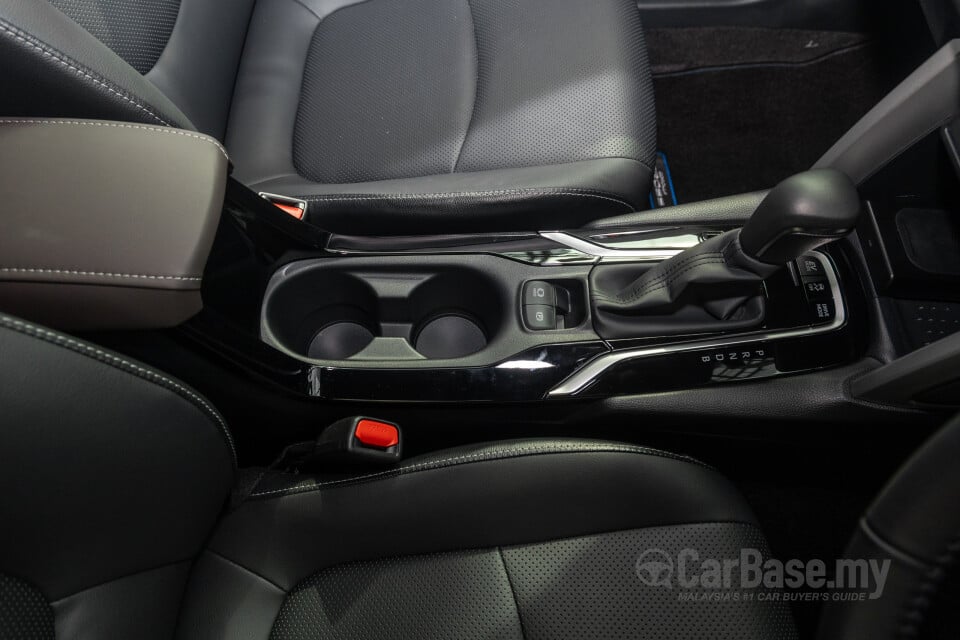Toyota Corolla Cross XG10 Facelift (2024) Interior