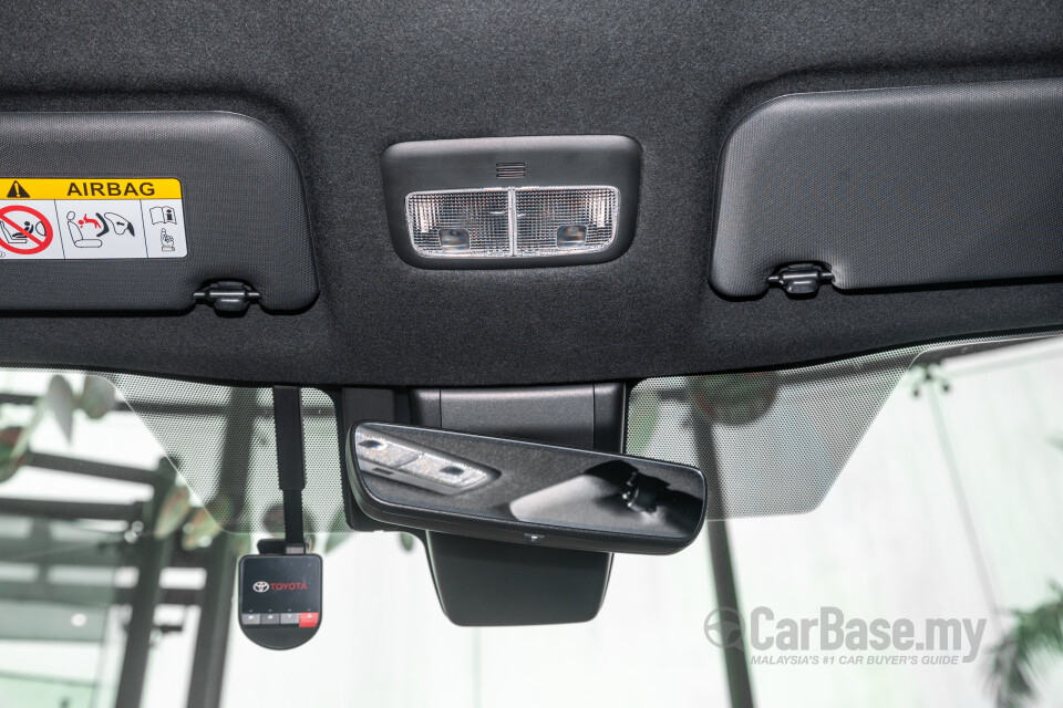 Toyota Corolla Cross XG10 Facelift (2024) Interior
