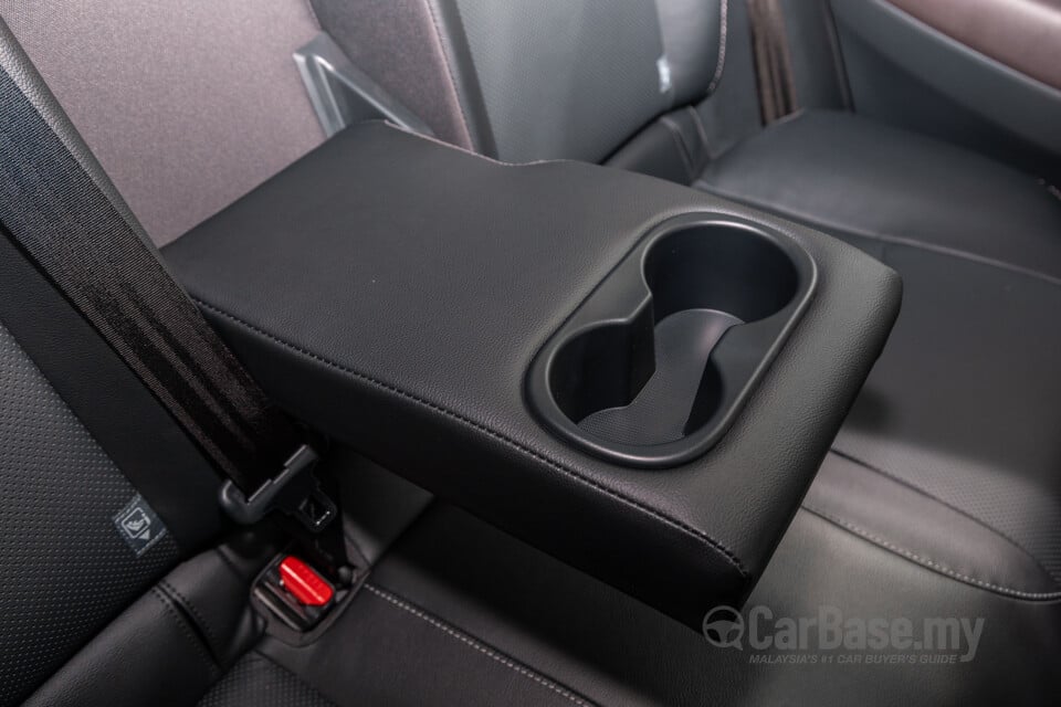 Toyota Corolla Cross XG10 Facelift (2024) Interior
