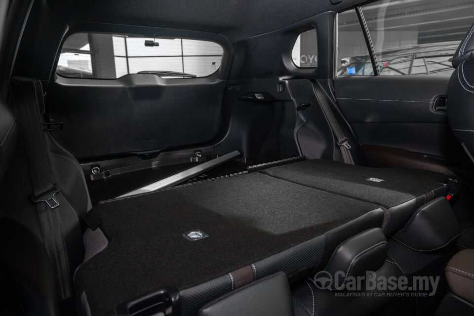 Toyota Corolla Cross XG10 Facelift (2024) Interior