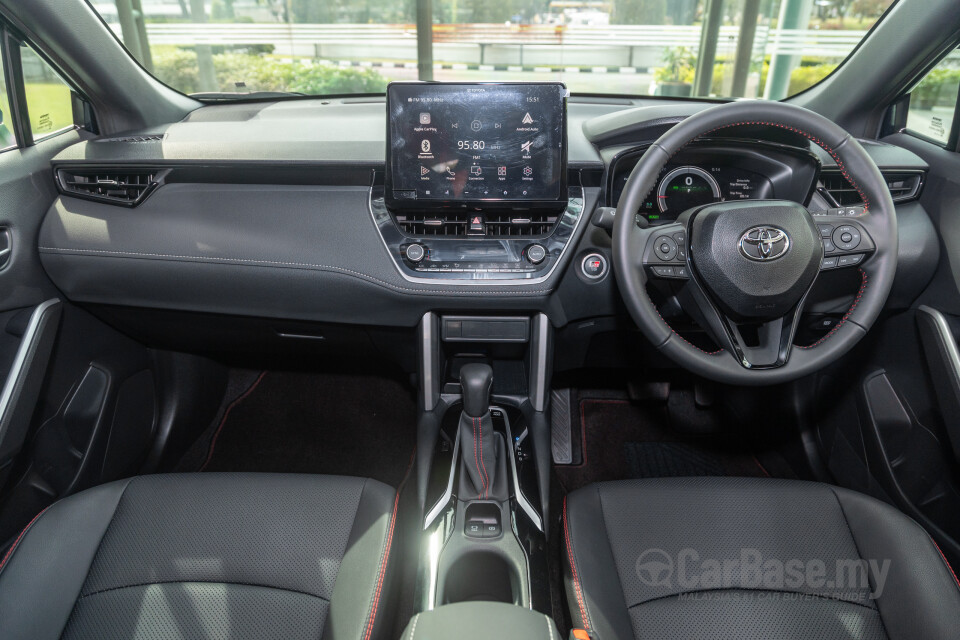 Toyota Corolla Cross XG10 Facelift (2024) Interior