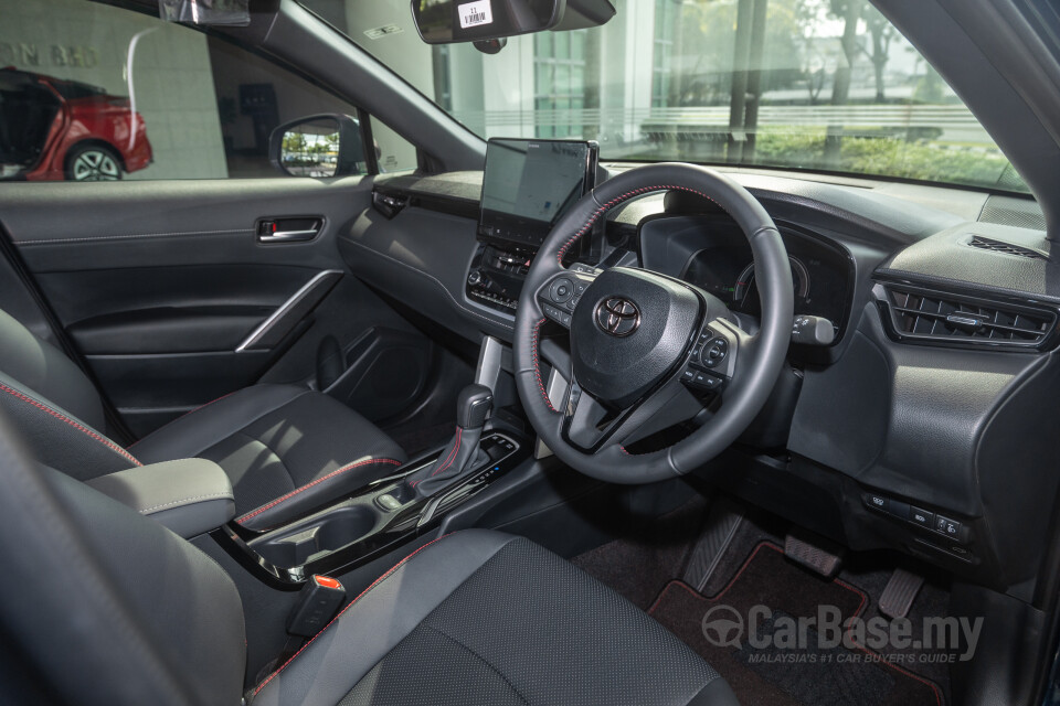 Toyota Corolla Cross XG10 Facelift (2024) Interior