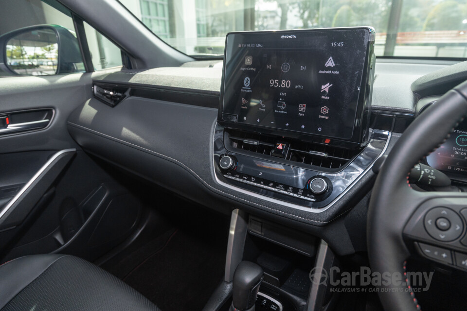 Toyota Corolla Cross XG10 Facelift (2024) Interior