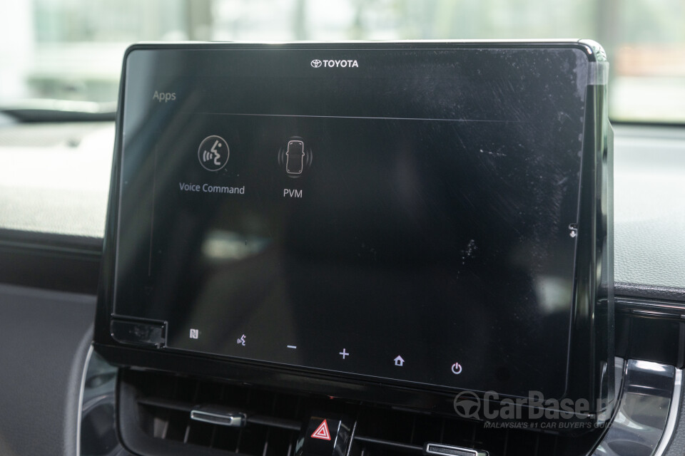 Toyota Corolla Cross XG10 Facelift (2024) Interior