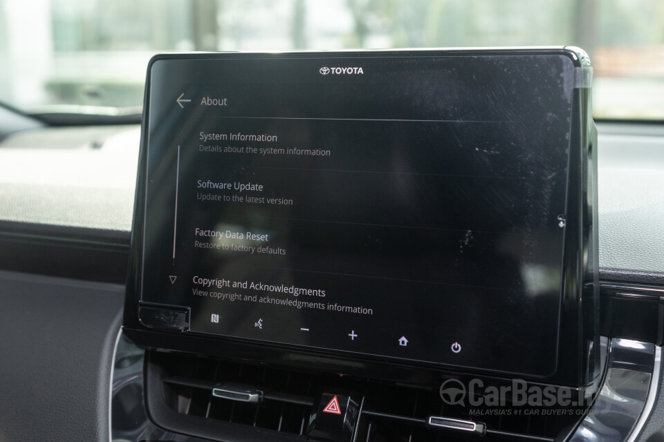 Toyota Corolla Cross XG10 Facelift (2024) Interior