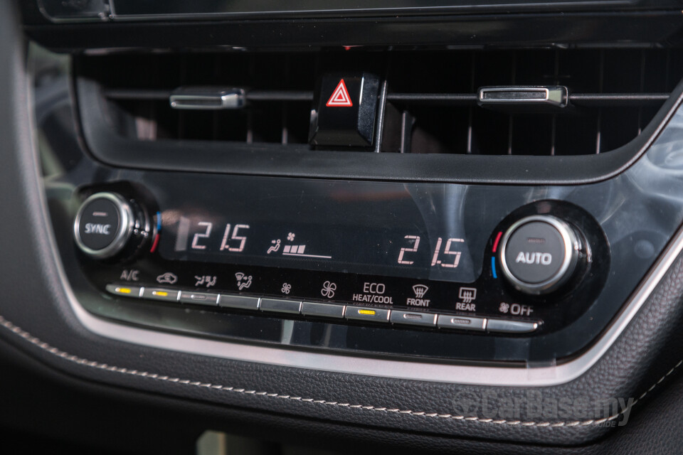Toyota Corolla Cross XG10 Facelift (2024) Interior