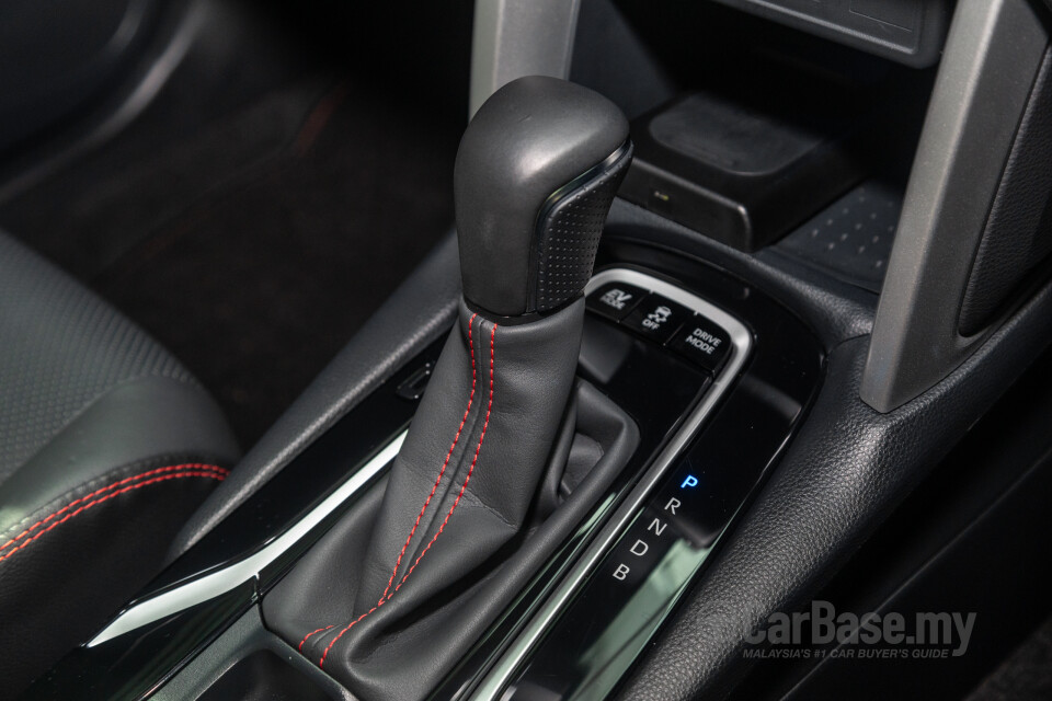 Toyota Corolla Cross XG10 Facelift (2024) Interior