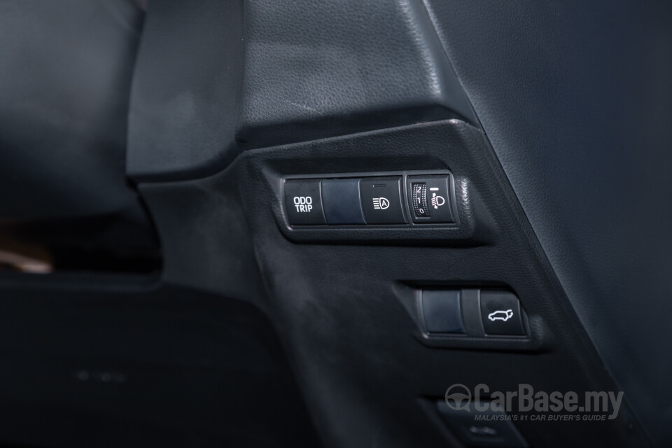 Toyota Corolla Cross XG10 Facelift (2024) Interior