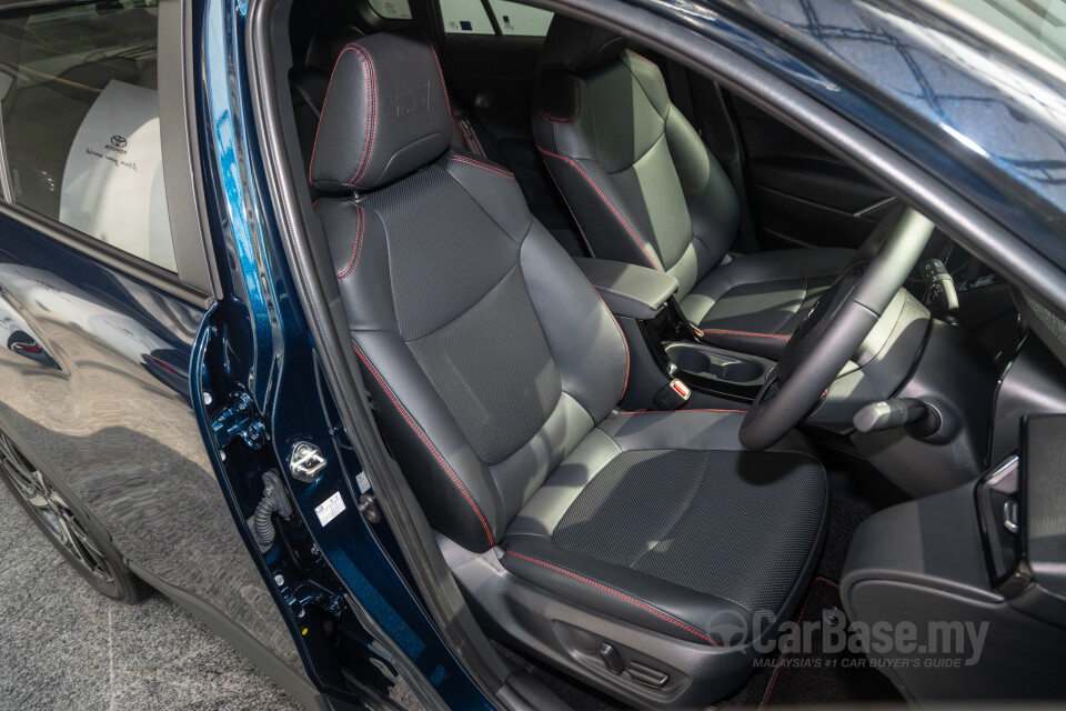 Toyota Corolla Cross XG10 Facelift (2024) Interior