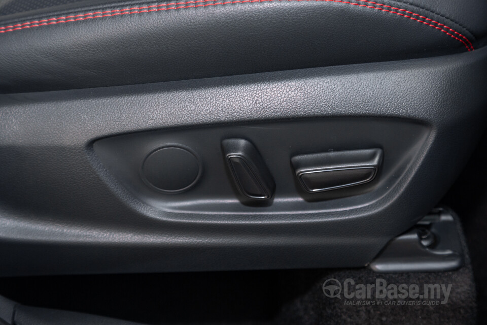 Toyota Corolla Cross XG10 Facelift (2024) Interior