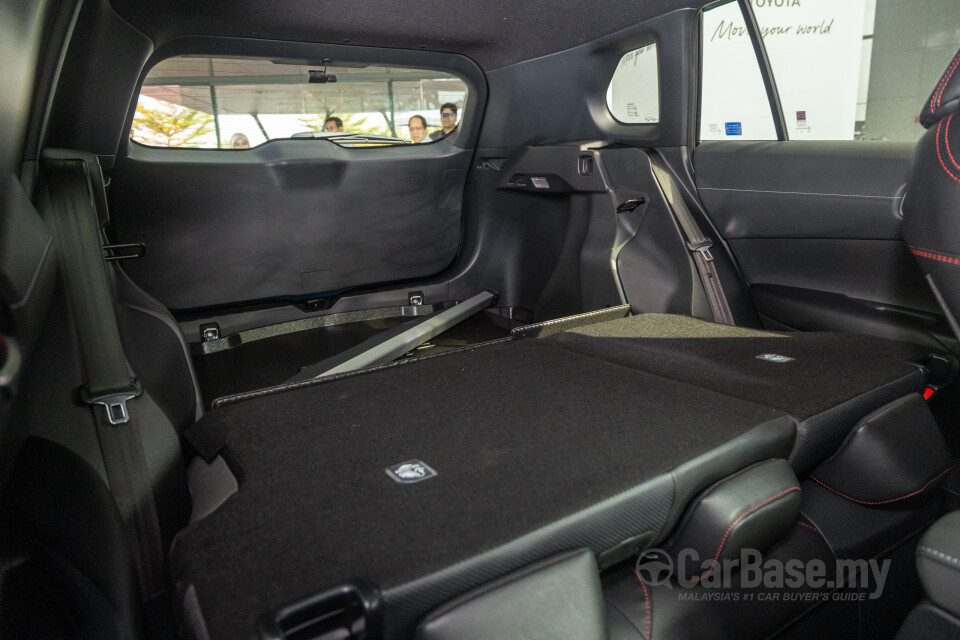 Toyota Corolla Cross XG10 Facelift (2024) Interior