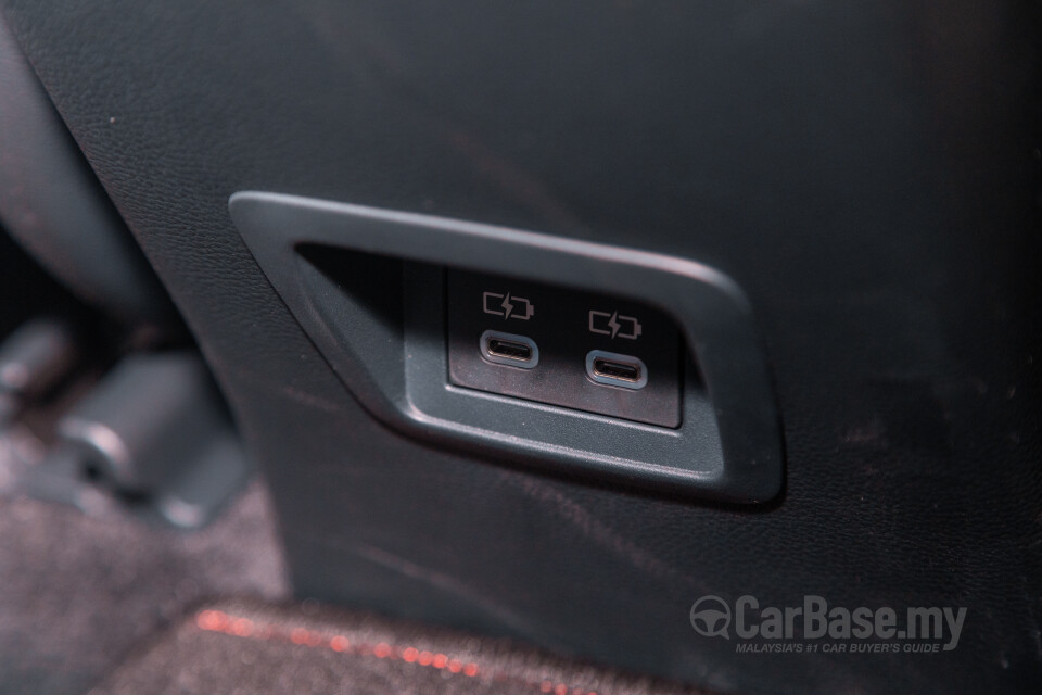 Toyota Corolla Cross XG10 Facelift (2024) Interior