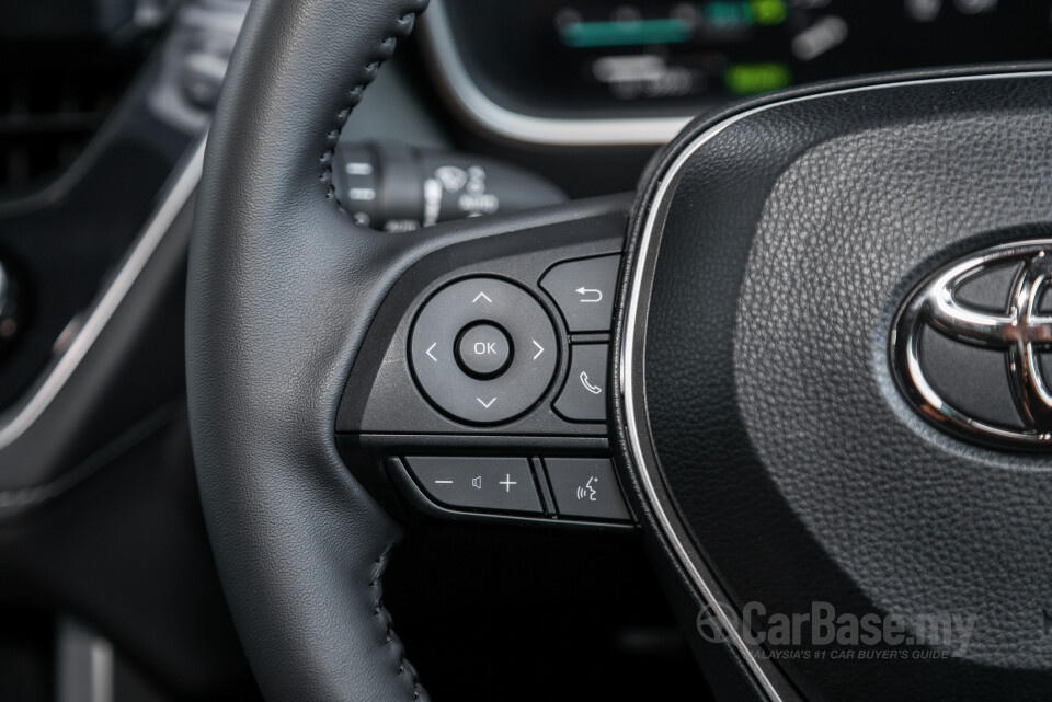 Toyota Corolla Cross XG10 Facelift (2024) Interior