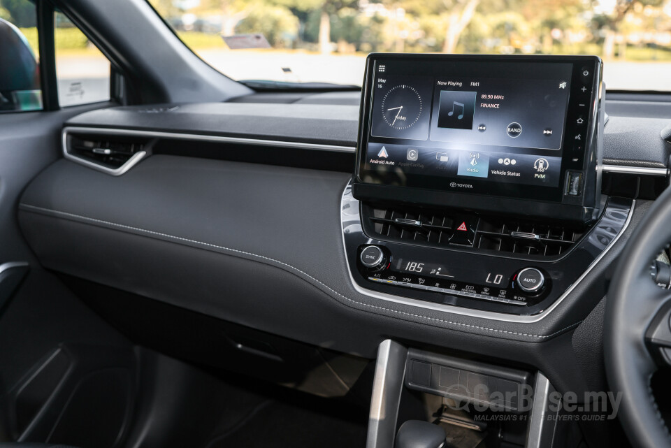 Toyota Corolla Cross XG10 Facelift (2024) Interior