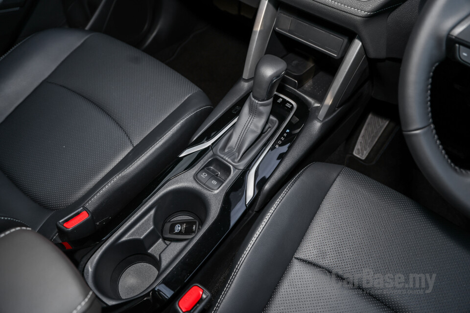 Toyota Corolla Cross XG10 Facelift (2024) Interior