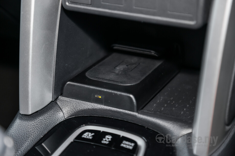 Toyota Corolla Cross XG10 Facelift (2024) Interior