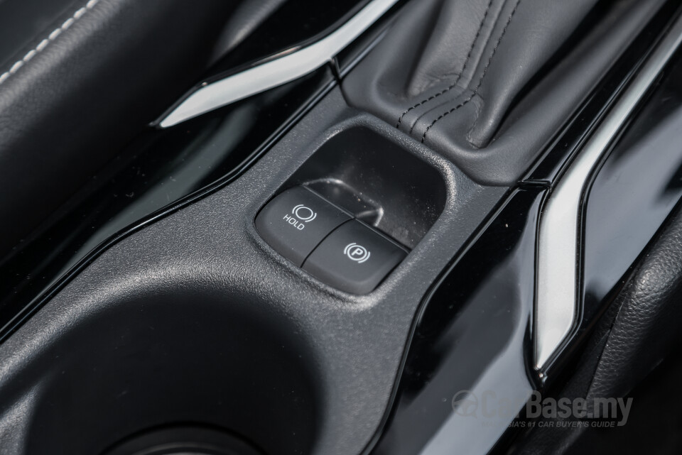 Toyota Corolla Cross XG10 Facelift (2024) Interior