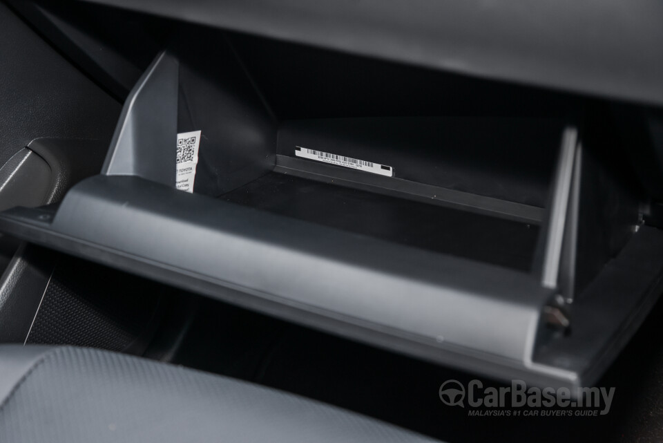 Toyota Corolla Cross XG10 Facelift (2024) Interior