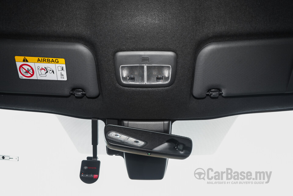 Toyota Corolla Cross XG10 Facelift (2024) Interior