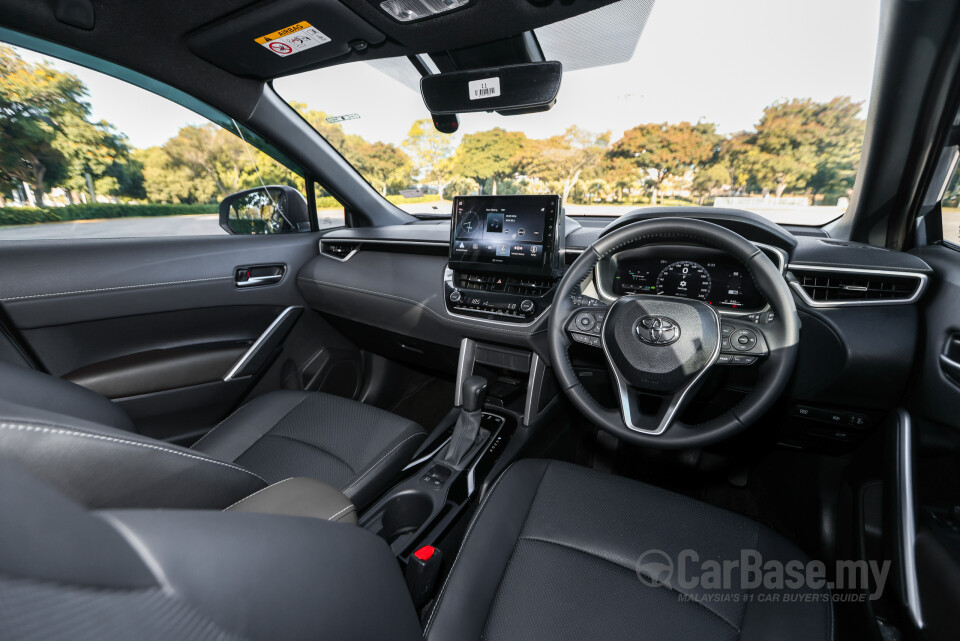 Toyota Corolla Cross XG10 Facelift (2024) Interior