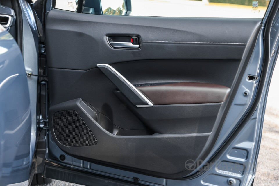 Toyota Corolla Cross XG10 Facelift (2024) Interior
