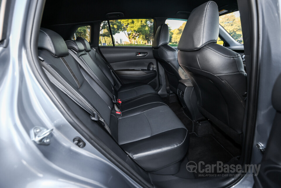 Toyota Corolla Cross XG10 Facelift (2024) Interior