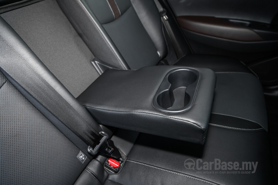Toyota Corolla Cross XG10 Facelift (2024) Interior