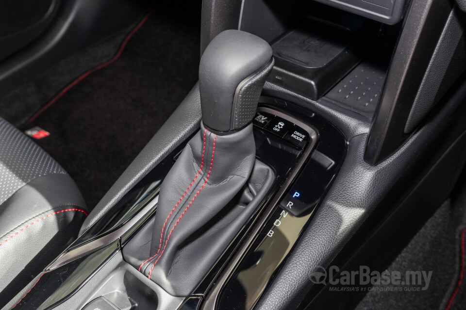 Toyota Corolla Cross XG10 Facelift (2024) Interior