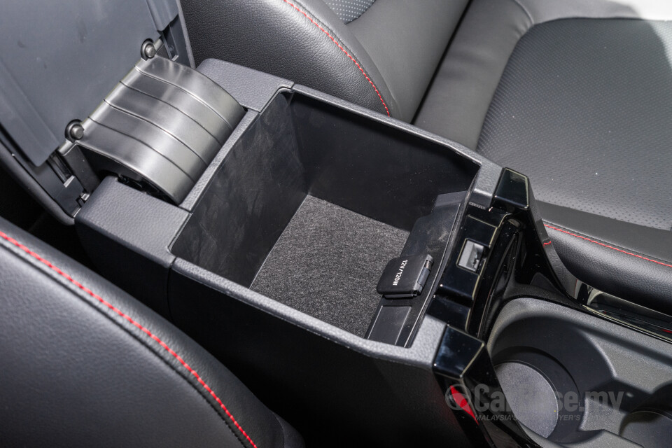 Toyota Corolla Cross XG10 Facelift (2024) Interior