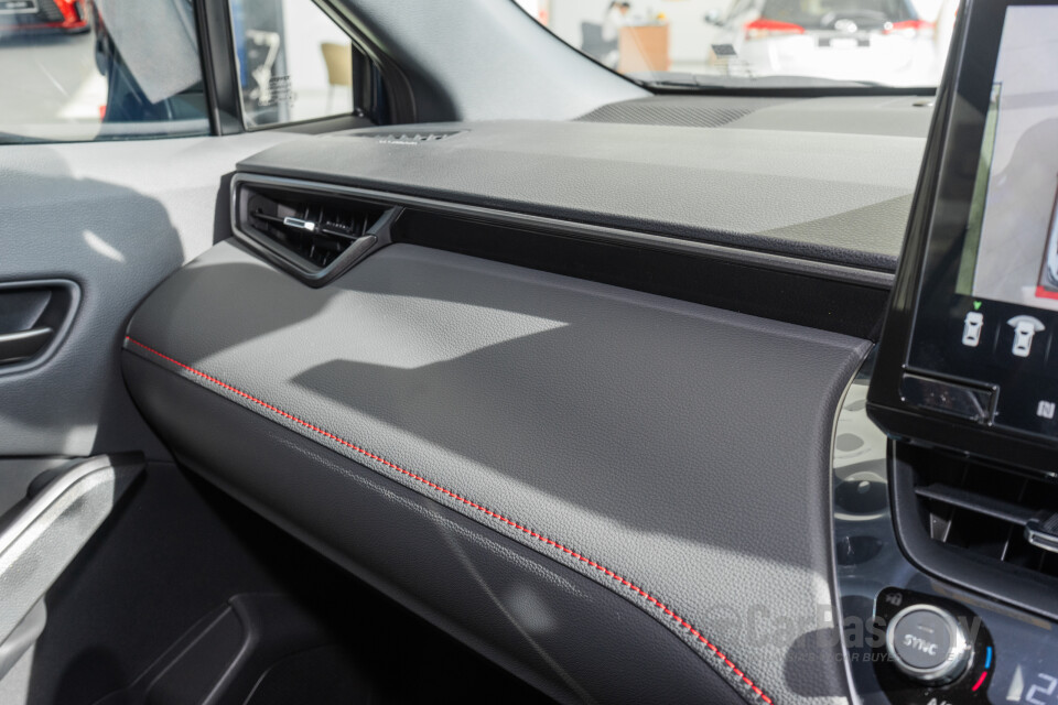Toyota Corolla Cross XG10 Facelift (2024) Interior